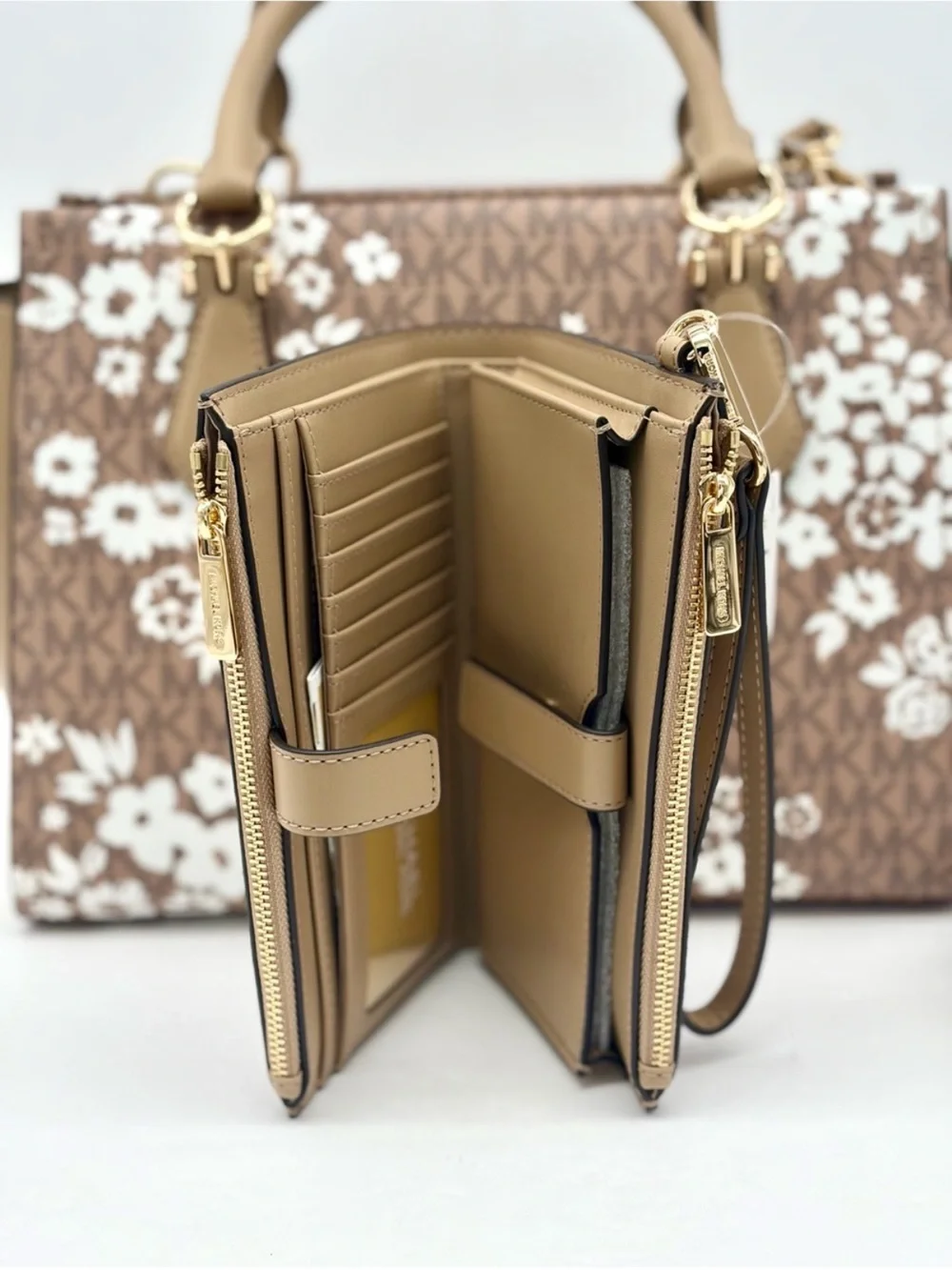Michael Kors Marilyn Medium Printed Signature Logo Satchel and Wallet Set
